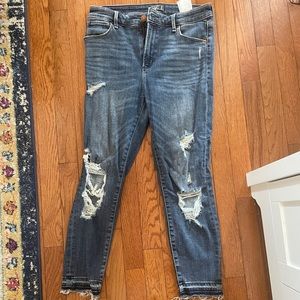 Abercrombie ripped jeans (size 28 short length)